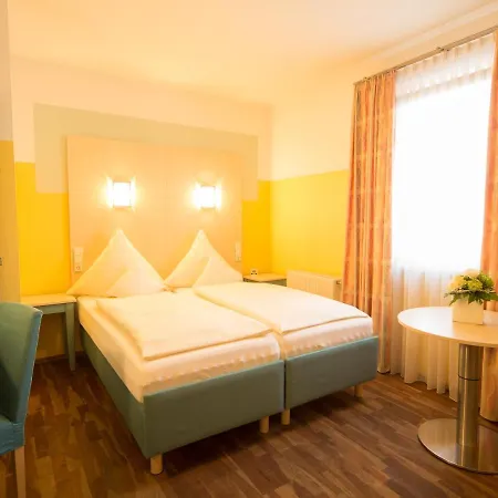 Hotel Ambient Am Europakanal 3*