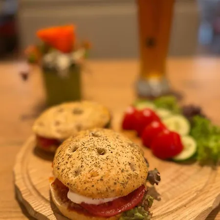 Ambient Am Europakanal Otel