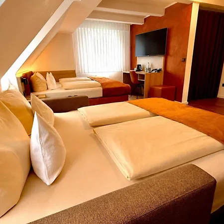 Ambient Am Europakanal Hotel Fürth